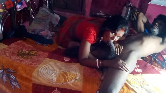 The landlord went to the house and the sister-in-law very hard xxx blowjob video