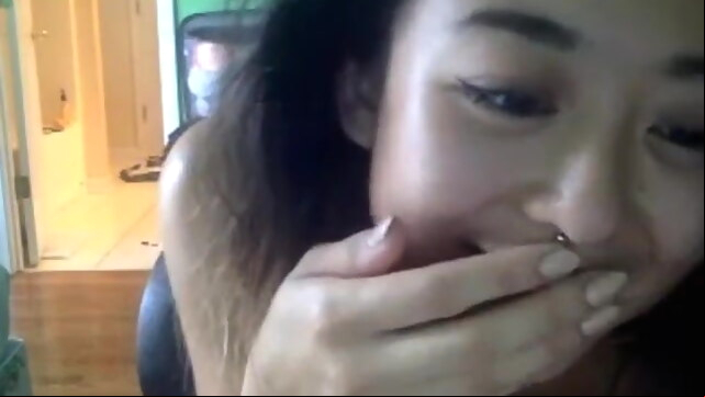 she's caught masturbating cause she doesnâ€™t have a door to her room xxx webcam video