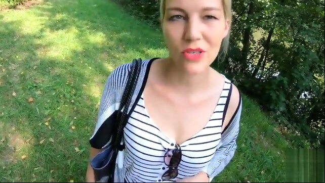 Haariger Fickbusch bumsen und besamen - Spontansex im Wald xxx blonde video